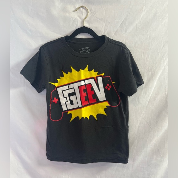 FGTEEV T-Shirt Small - Picture 1 of 4